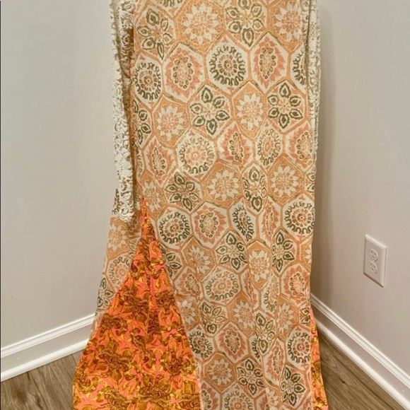 Maaji Elephant Bee Maxi Kimono - Picture 4 of 11